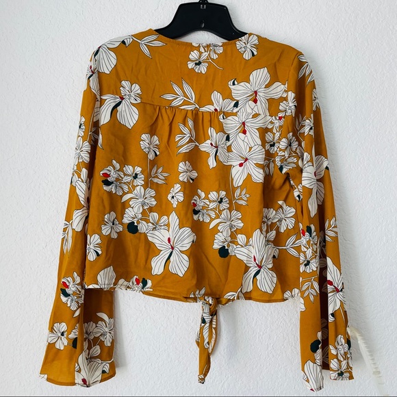 Urban Romantics Floral Tie Front Top - Picture 2 of 6